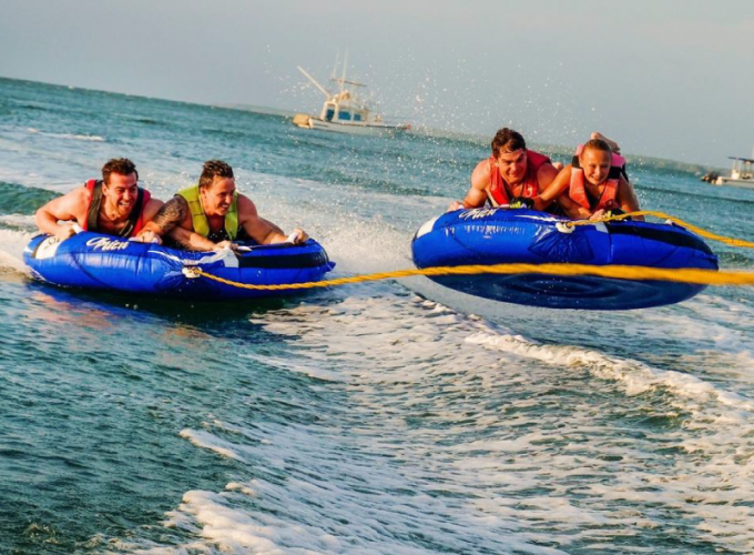 Motorised watersport activities